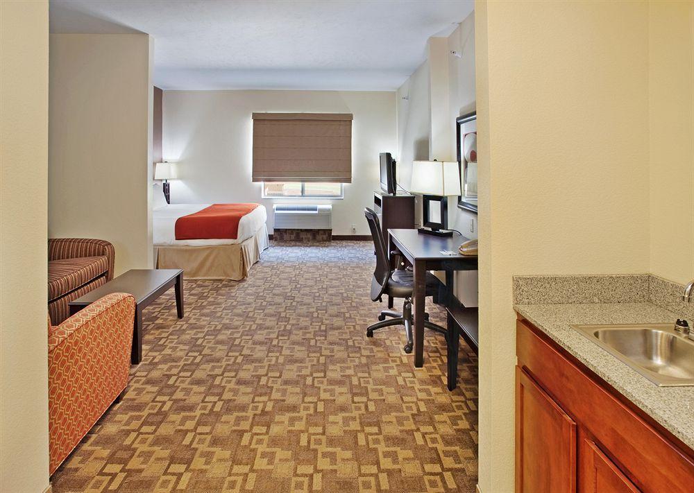 Holiday Inn Express Hotel And Suites Lincoln Airport By Ihg Ruang foto