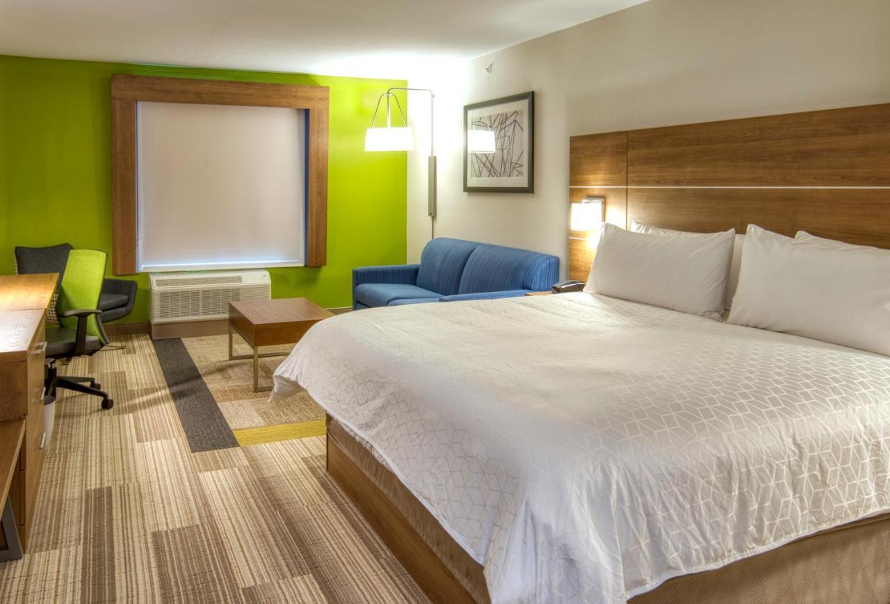 Holiday Inn Express Hotel And Suites Lincoln Airport By Ihg Bagian luar foto
