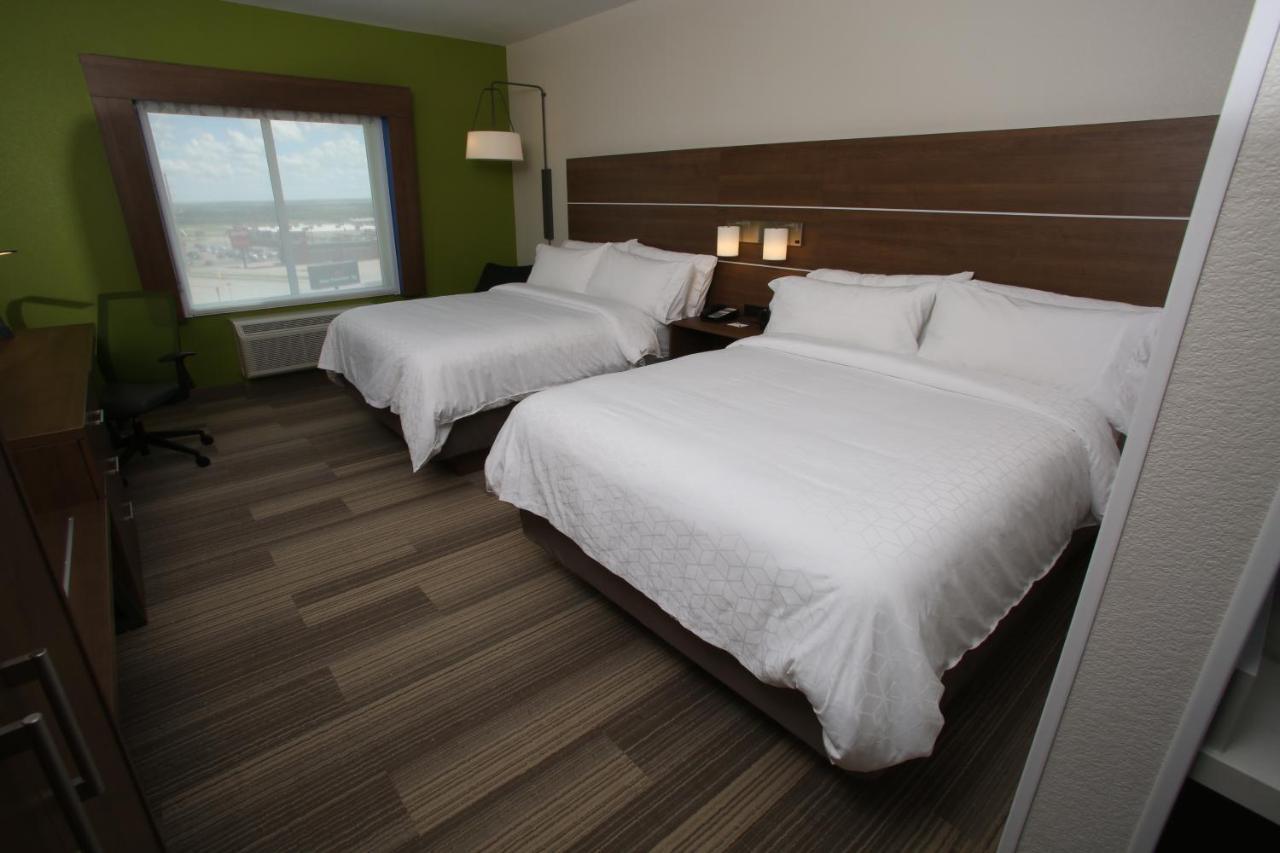 Holiday Inn Express Hotel And Suites Lincoln Airport By Ihg Bagian luar foto